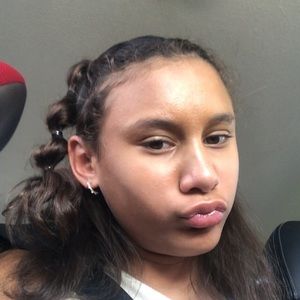 Meet your Posher, Bella